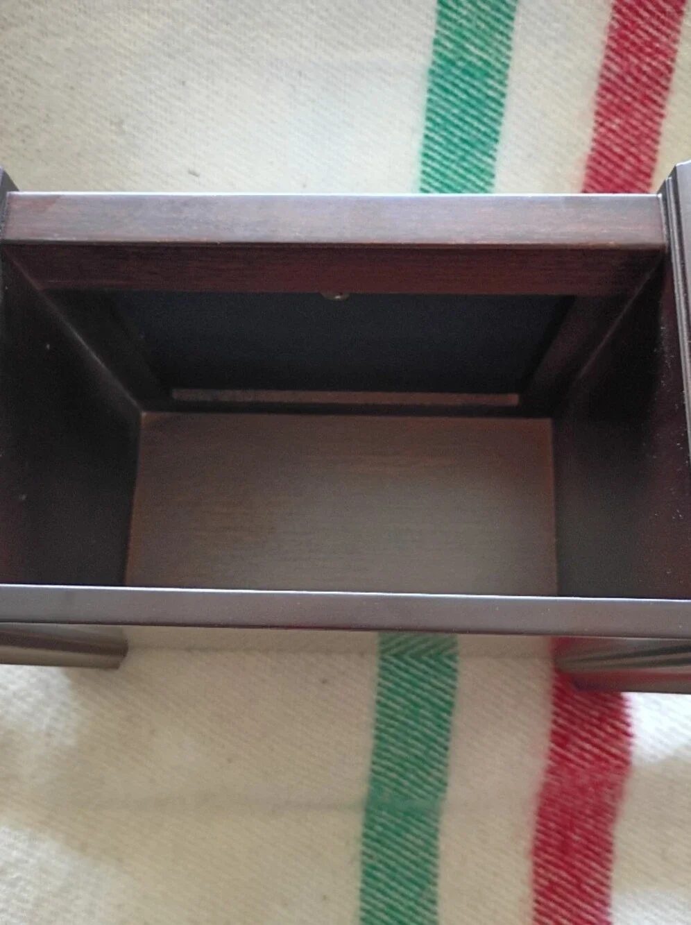 Bombay Mahogany Wood 4x6 Photo Box - Dark Brown